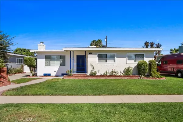 2690 Senasac Avenue, Long Beach, CA 90815