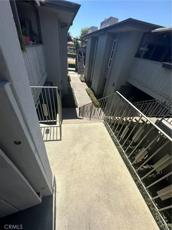 South Pasadena, CA 91030,1628 South Huntington Dr. #10