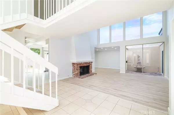 Irvine, CA 92612,4922 Hemlock