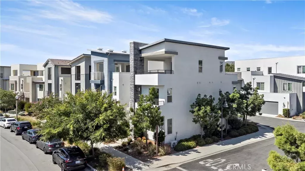 163 Stage, Irvine, CA 92618