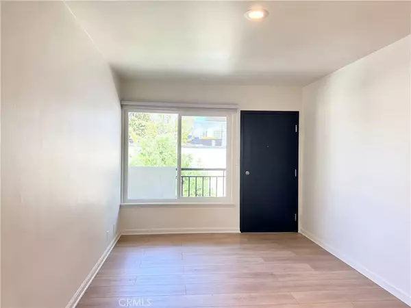 Pasadena, CA 91101,251 N Oakland Ave #8