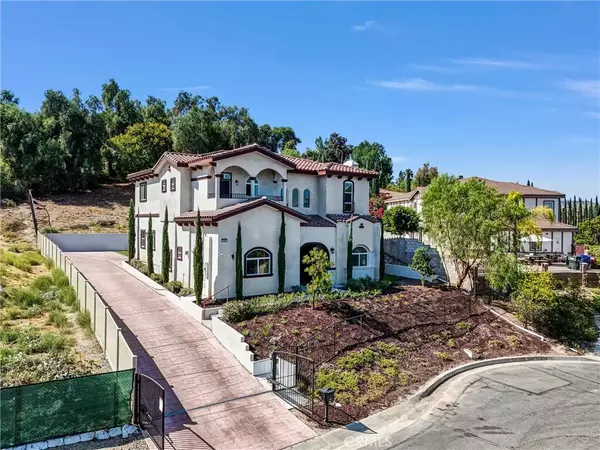 Walnut, CA 91789,451 Avenida Esplendor