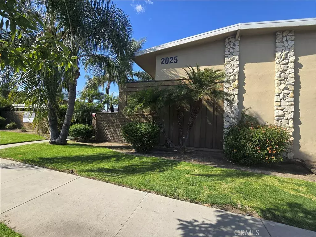 Fullerton, CA 92831,2025 E Whiting Avenue #G