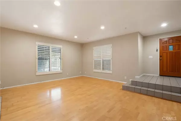 Pasadena, CA 91101,482 S Madison Avenue #1