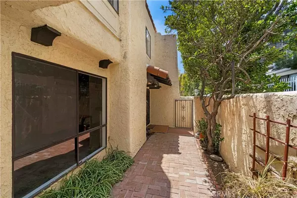 Northridge, CA 91324,10126 Reseda #121