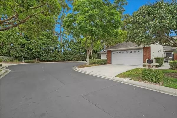 4 Dogwood North, Irvine, CA 92612