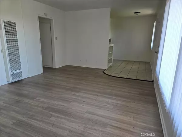 Long Beach, CA 90806,1834 Pine Avenue #5