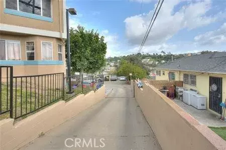 Los Angeles, CA 90032,4904 Ithaca Avenue