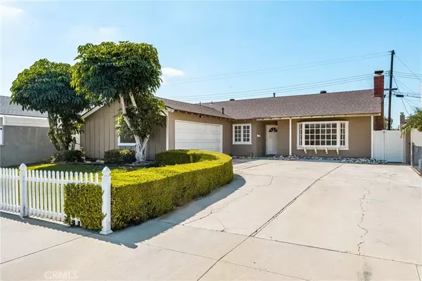 Huntington Beach, CA 92647,17391 Waal Circle