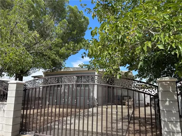 Hesperia, CA 92345,19190 Hinton Street