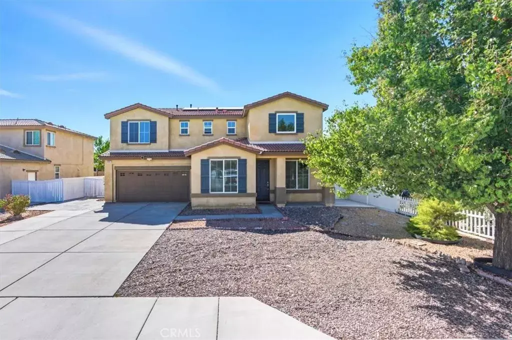 Lancaster, CA 93536,3052 Louise