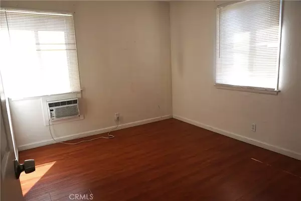 Los Angeles, CA 90042,6122 Mesa Avenue #5