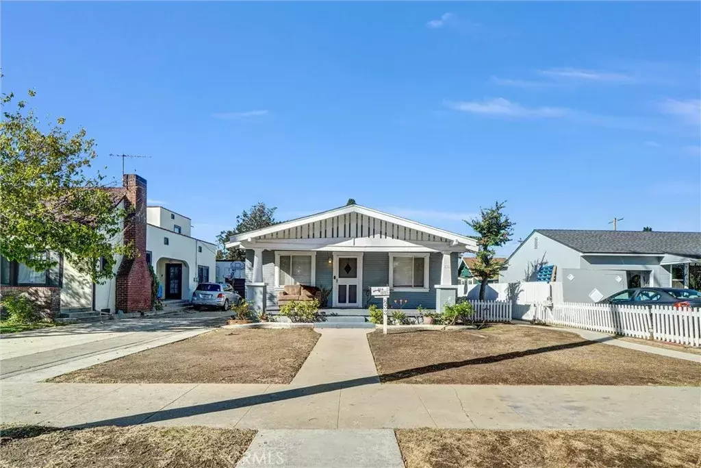 Anaheim, CA 92805,833 S Lemon Street