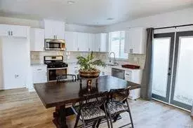 Altadena, CA 91001,595 VENTURA Street