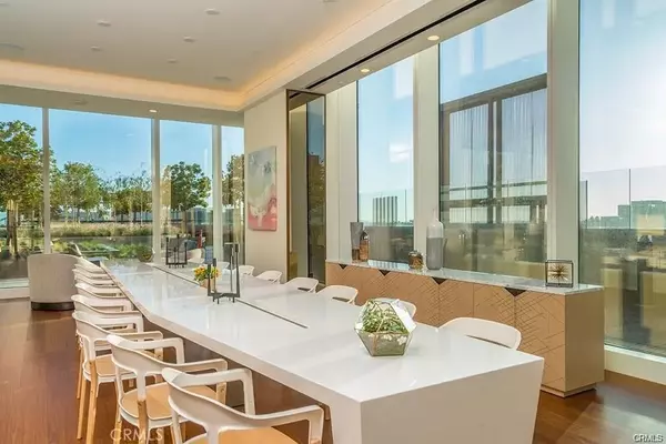 889 Francisco #2501, Los Angeles, CA 90017