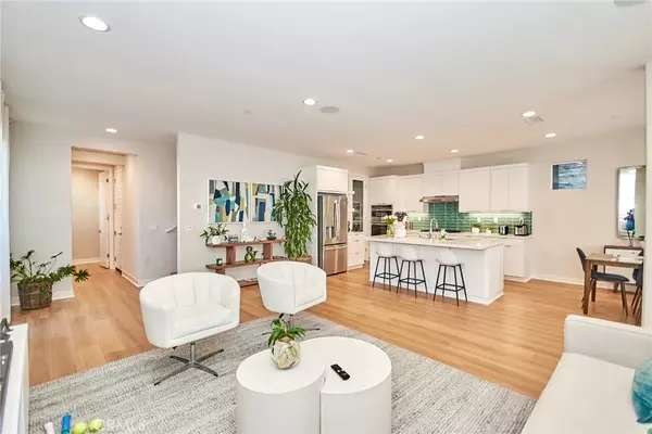 Irvine, CA 92618,138 Biome