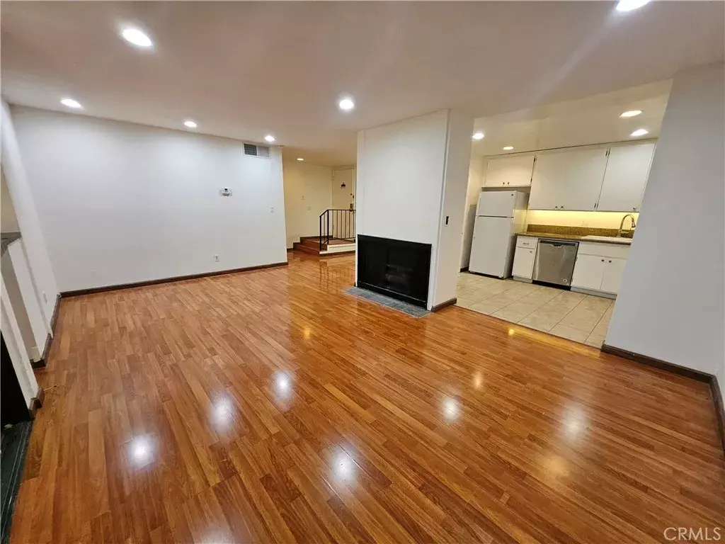 Pasadena, CA 91106,65 N Allen Avenue #220