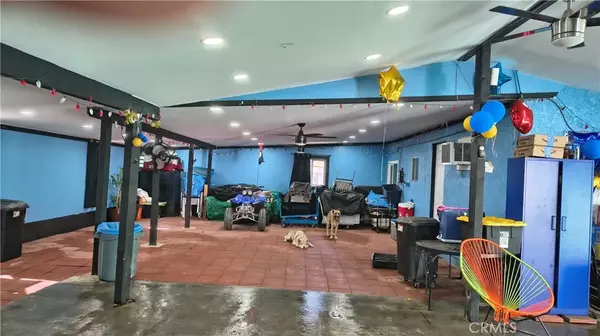 Santa Ana, CA 92707,1206 S SHELTON ST