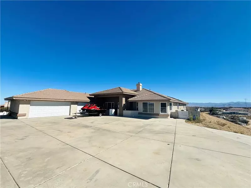 10180 Buffalo Road, Oak Hills, CA 92344