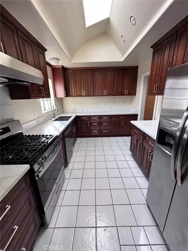 Arcadia, CA 91006,1126 Highland Oaks Dr