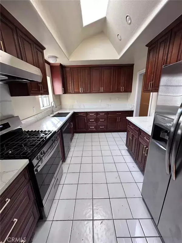 Arcadia, CA 91006,1126 Highland Oaks Dr