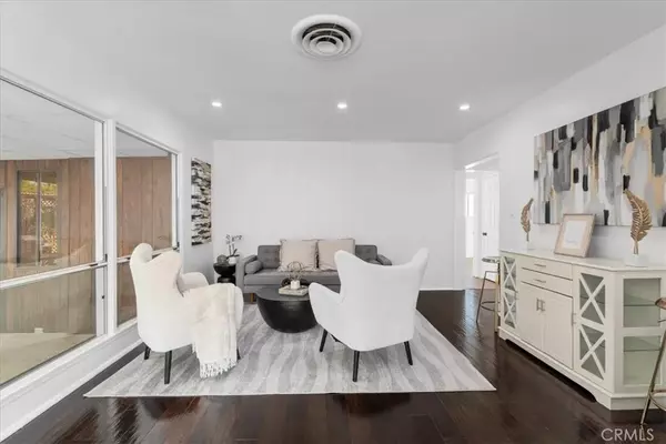 Reseda, CA 91335,8131 Garden Grove