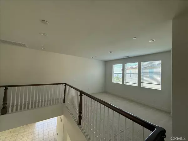 Canyon Country, CA 91350,19042 martino ct