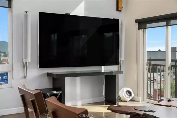 Alhambra, CA 91801,28 N 3RD Street