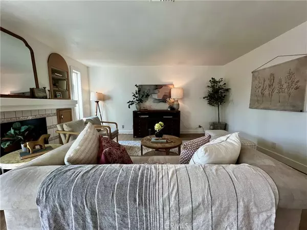 Baldwin Park, CA 91706,3004 Via Delores