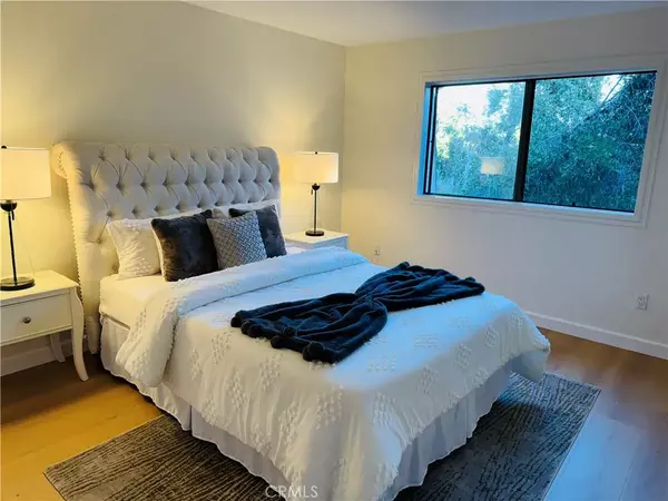 Pasadena, CA 91106,70 N Catalina #304