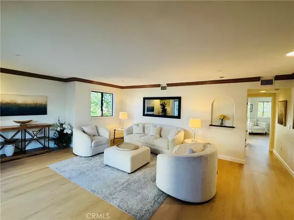 70 N Catalina #304, Pasadena, CA 91106