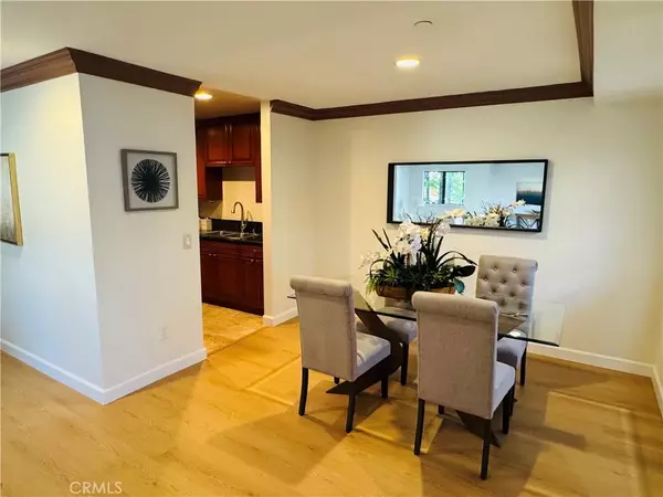 Pasadena, CA 91106,70 N Catalina #304