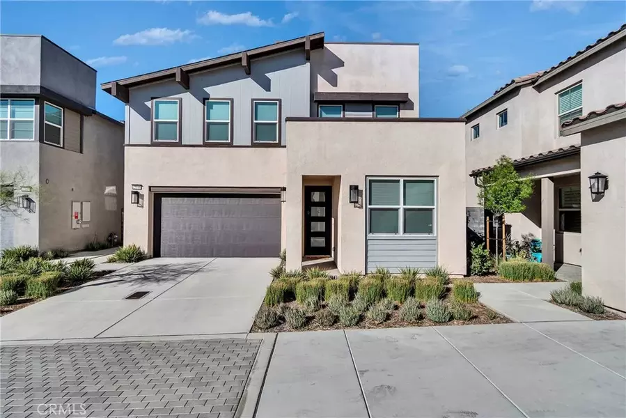 15946 Caterpillar Drive, Fontana, CA 92336