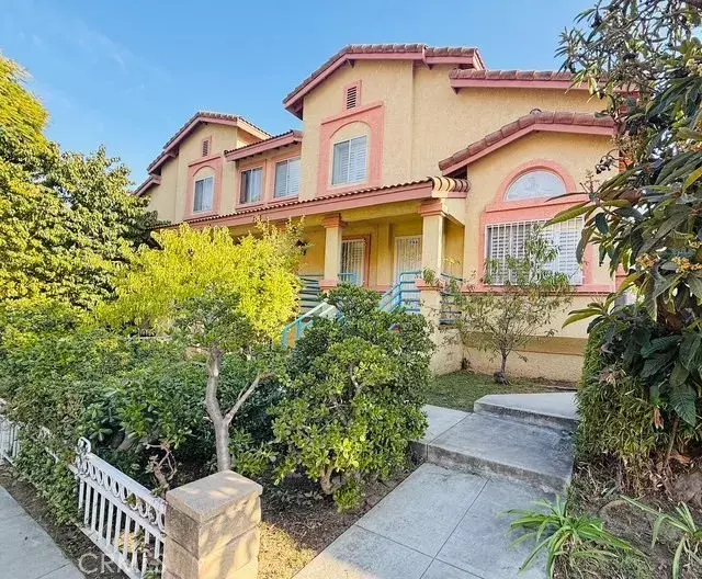 Alhambra, CA 91801,108 E Commonwealth