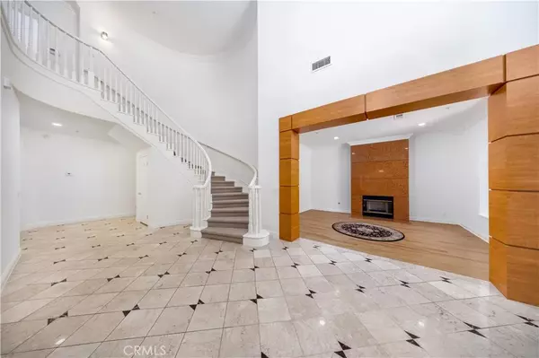 Arcadia, CA 91006,68 E Longden Avenue