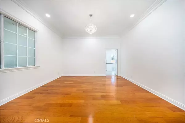 Arcadia, CA 91006,68 E Longden Avenue