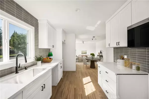 Compton, CA 90221,1809 E Orchard