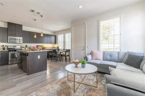 Azusa, CA 91702,816 E Promenade #A