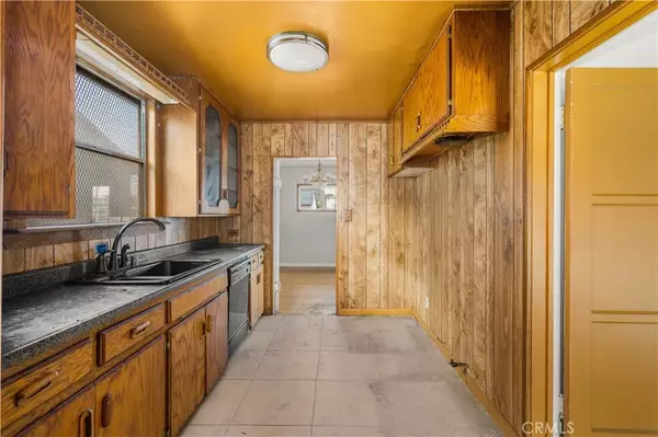 Compton, CA 90221,1504 S California Avenue