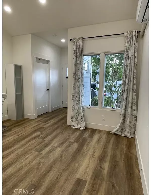 Fullerton, CA 92831,212 Cornell #A