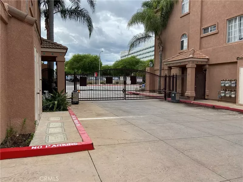 21858 S Vermont Avenue #4, Torrance, CA 90502