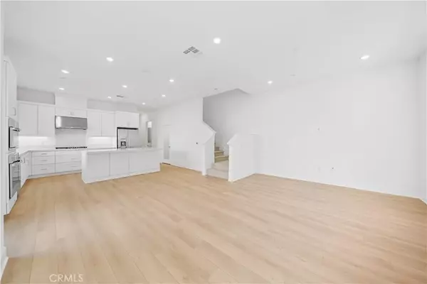 Irvine, CA 92618,289 Shoveler