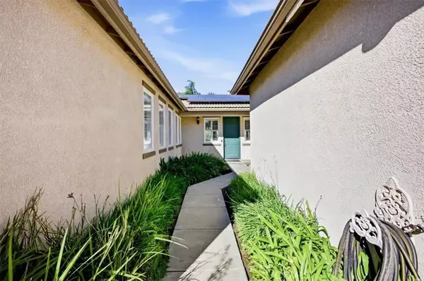 Eastvale, CA 92880,7101 Tawny Owl Court