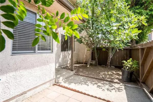 Glendale, CA 91205,801 E Acacia #F