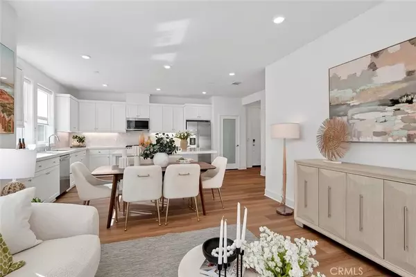 Irvine, CA 92618,418 Lobata