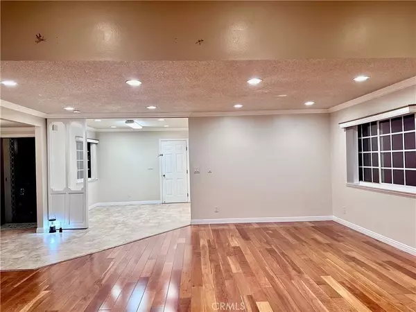 Montebello, CA 90640,867 N 16th Street