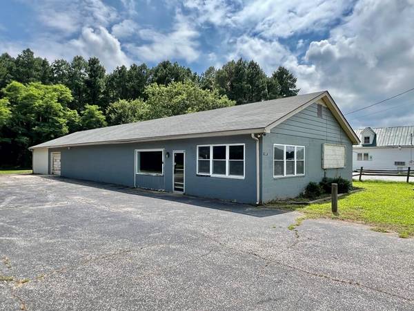 15242 General Puller Hwy, Hardyville, VA 23070