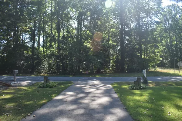 Montross, VA 22520,815 Cabin Point Drive