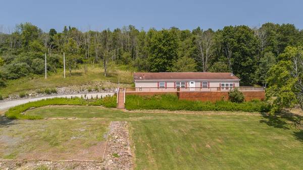 631 Sutliff Hill Road, Athens, PA 18810