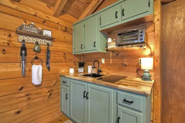 Blue Ridge, GA 30513,37 Dean Court